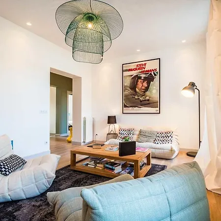 Terrasse Keyweek With Terrace And Parking Near Markets